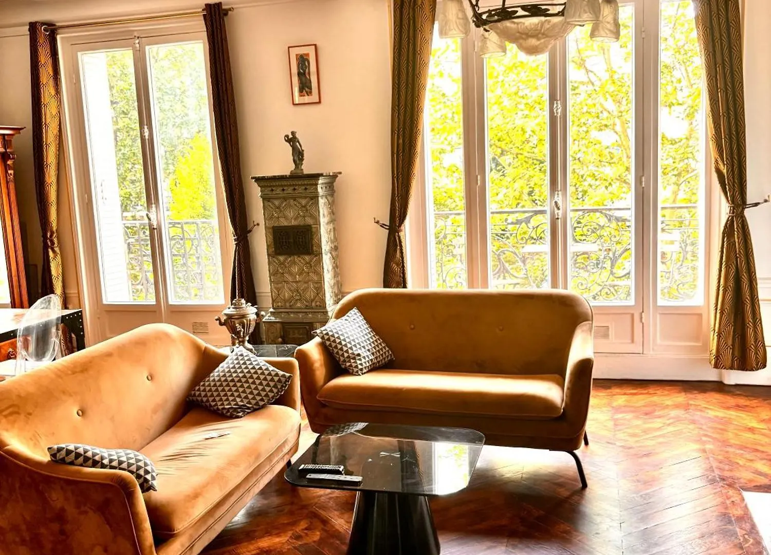 Charme, Confort Et Tradition A Cote De Montmartre 파리 아파트