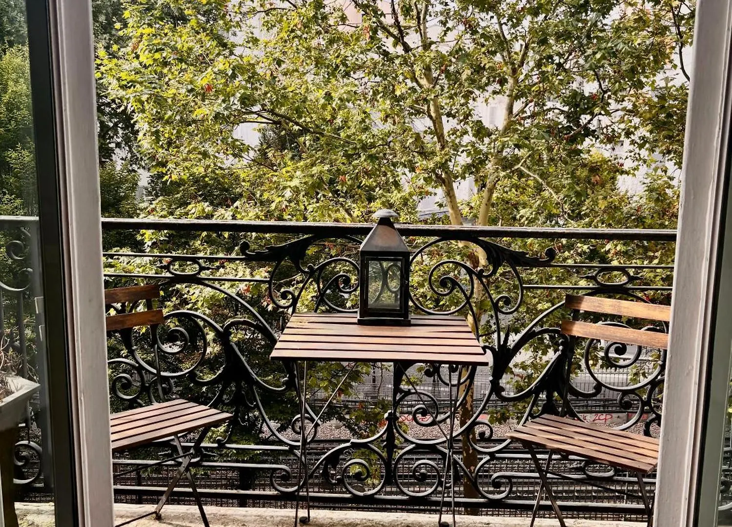 Charme, Confort Et Tradition A Cote De Montmartre 파리 0*,  프랑스